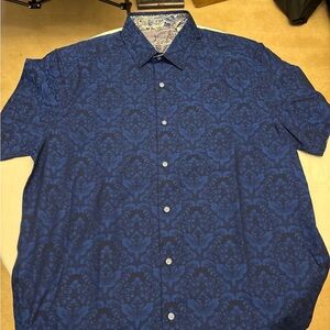Robert Graham Blue Floral-Pattern Short-Sleeve Button-Down Shirt